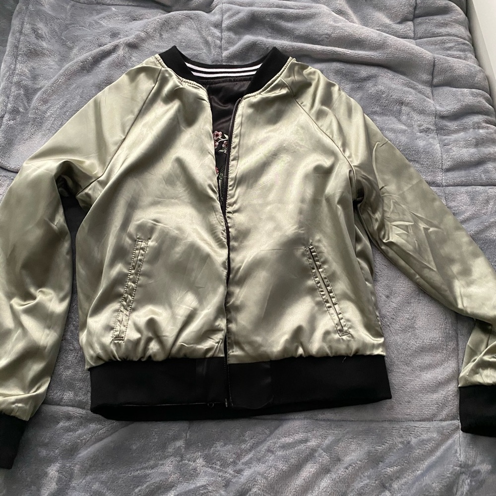 Jacket - Picture 3 of 4